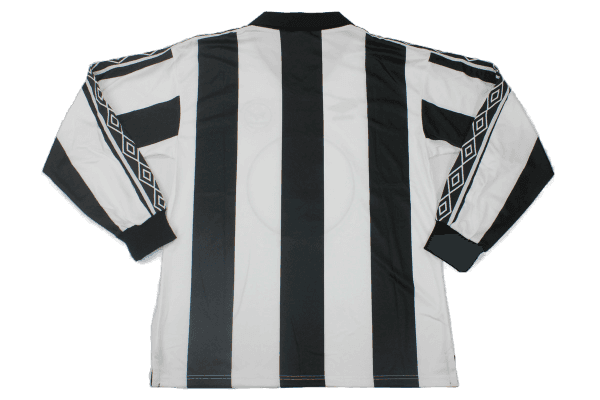 Newcastle Retro 80/82 Manga larga Local