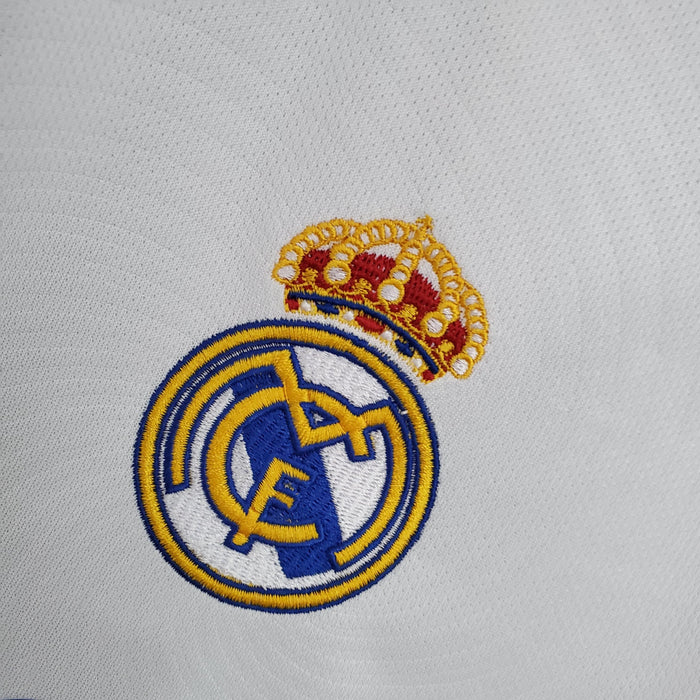 Real Madrid 2021/22 Local